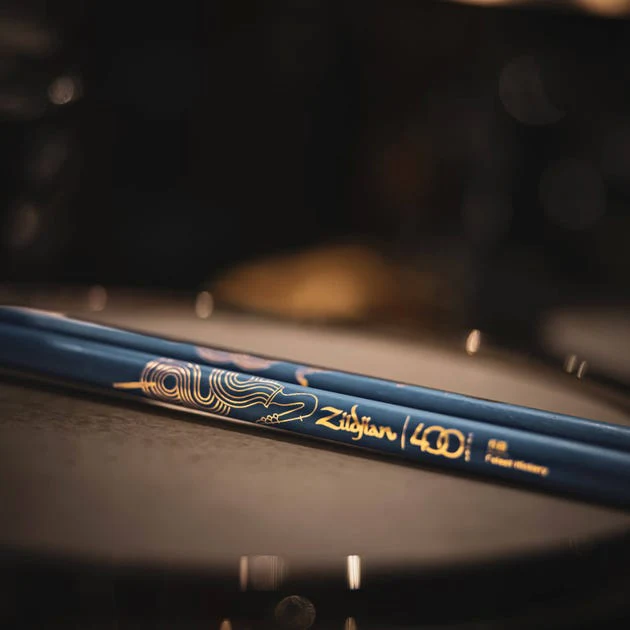ZILDJIAN Z5AACBU-400 Барабанные палочки ореховые LIMITED EDITION 400TH ANNIVERSARY ACORN BLUE 5A