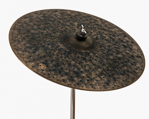 ISTANBUL AGOP CBOC18 Тарелка CINDY BLACKMAN SIGNATURE OM CRASH 18"